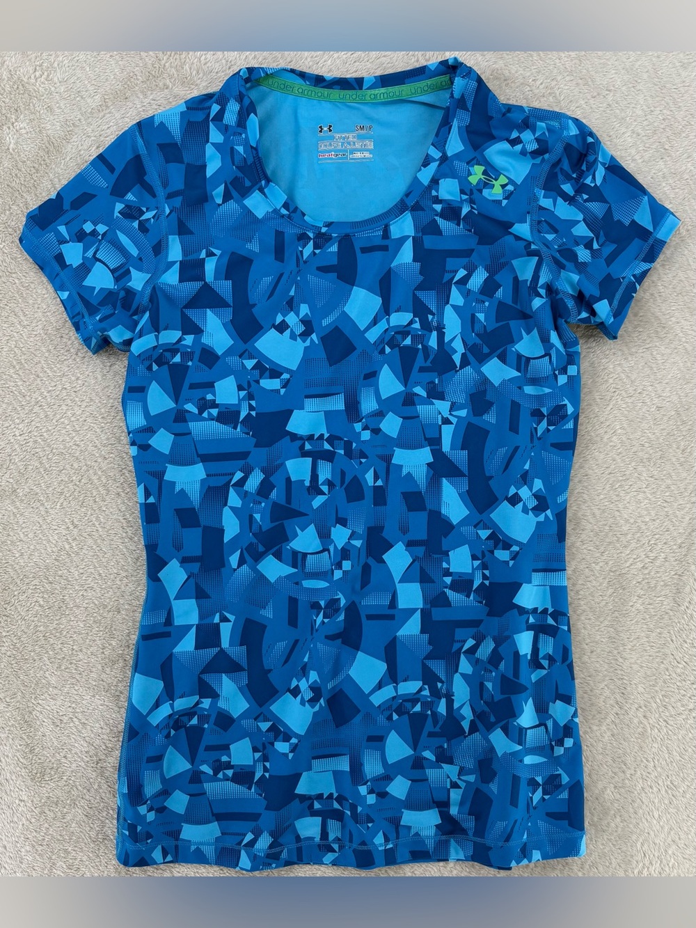 Under Armour HeatGear Women's Small Blue Abstract Print Athletic Performance T